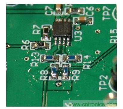  即為殘留過多數(shù)量焊劑的 PCB。